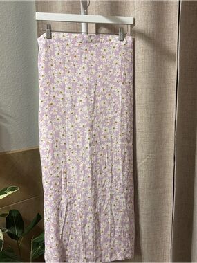 Cotton On Pink/Purple Maxi Skirt with White Daisy Print